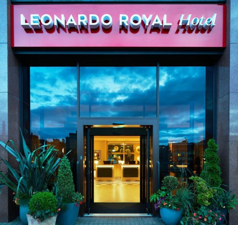 Entrance of Leonardo Royal Hotel Edinburgh at dusk