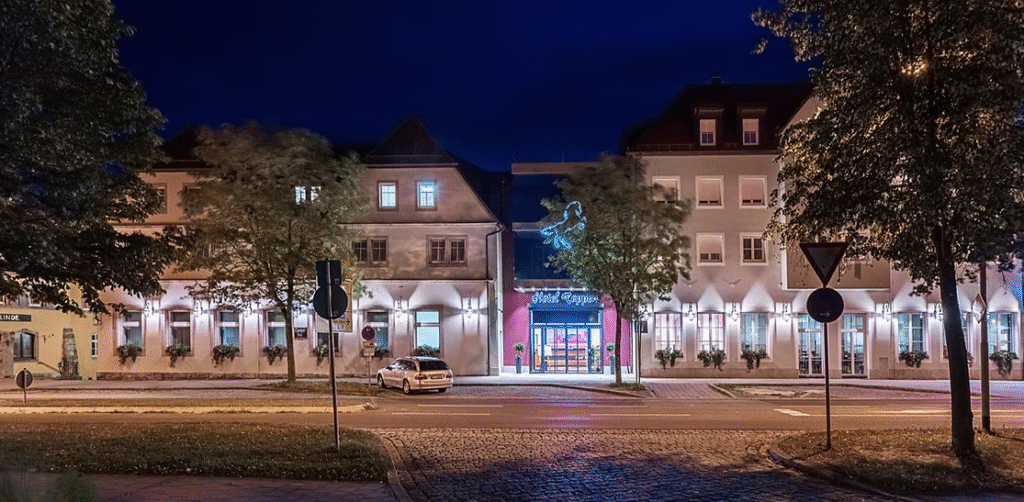 Night view of Hotel Rappen in Germany