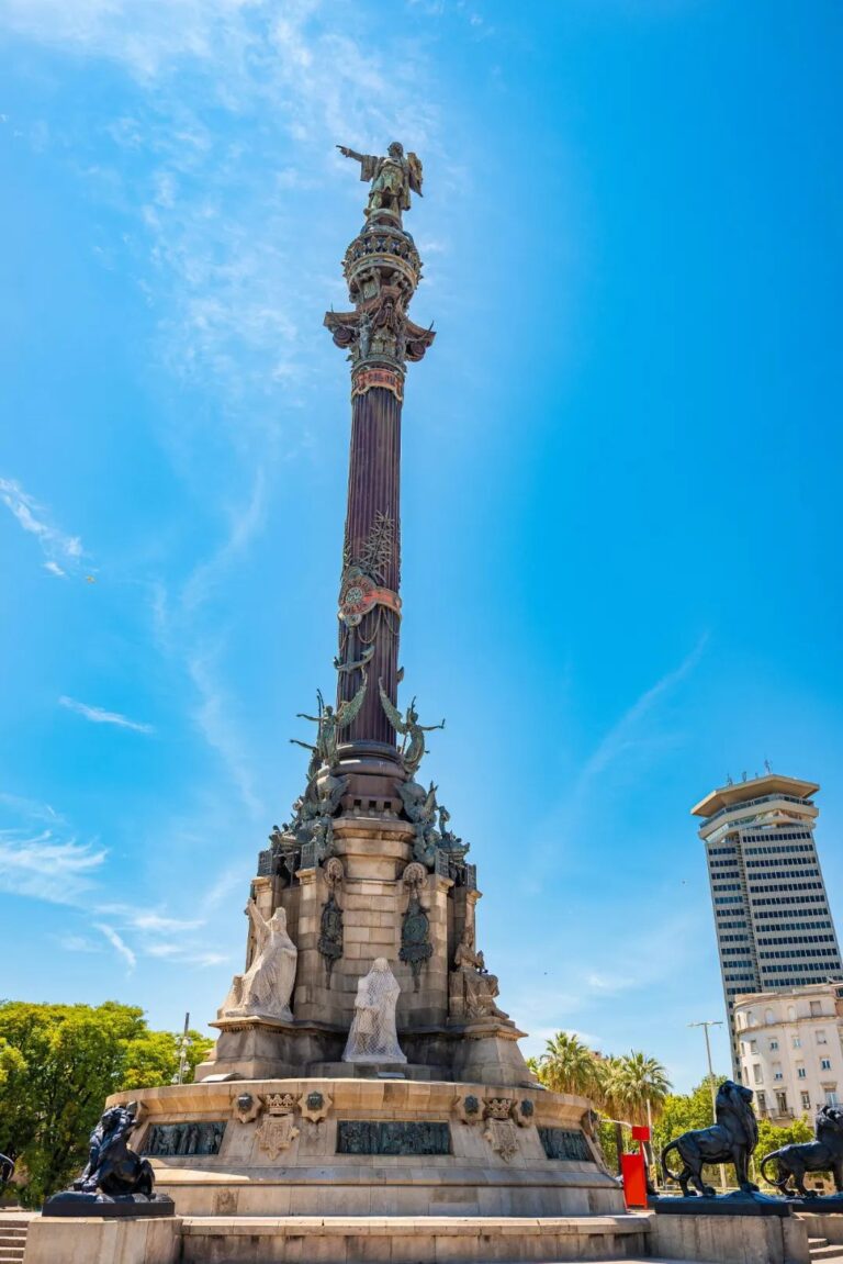 Columbus Monument in Barcelona under a clear blue sky