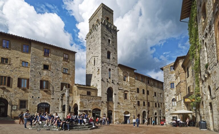 Historic Piazza della Cisterna in San Gimignano