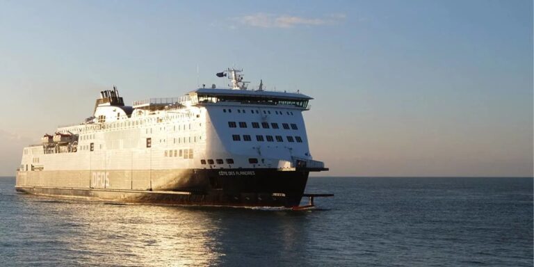 DFDS ferry Côte des Flandres on the sea