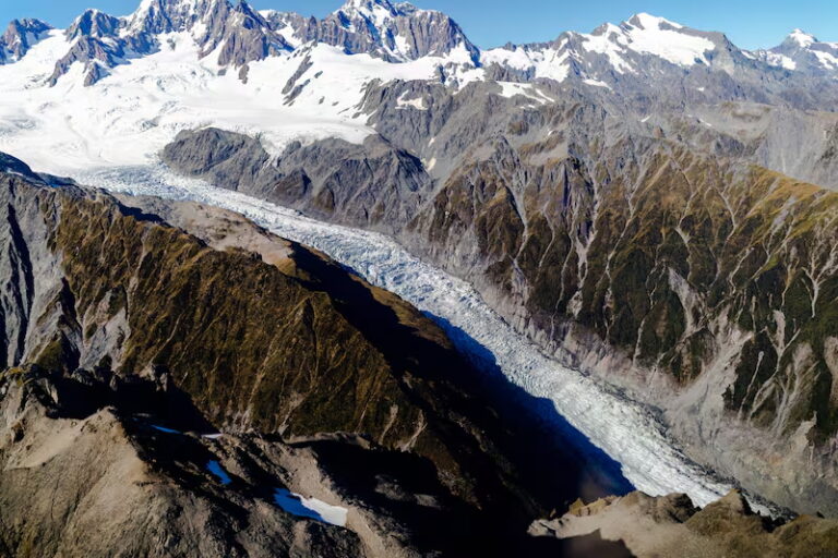 Fox Glacier viewpoint on day 7 in New Zealand