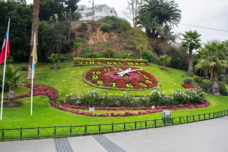 Flower Clock in Viña del Mar, Chile