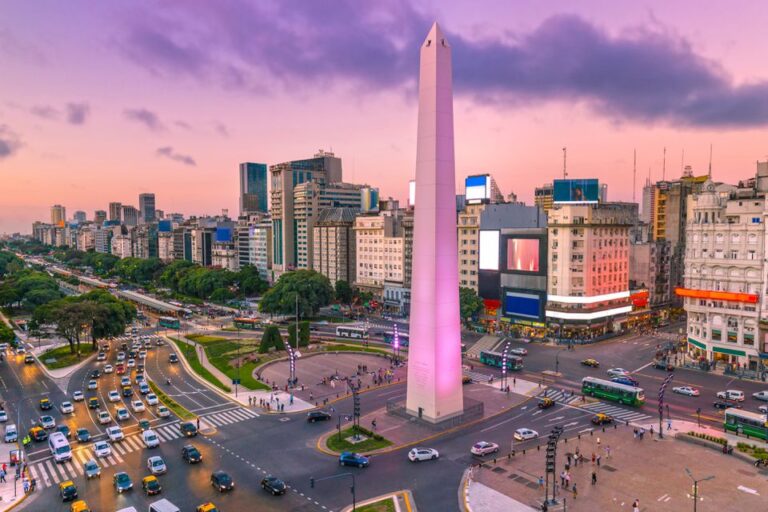 Obelisco de Buenos Aires at sunset